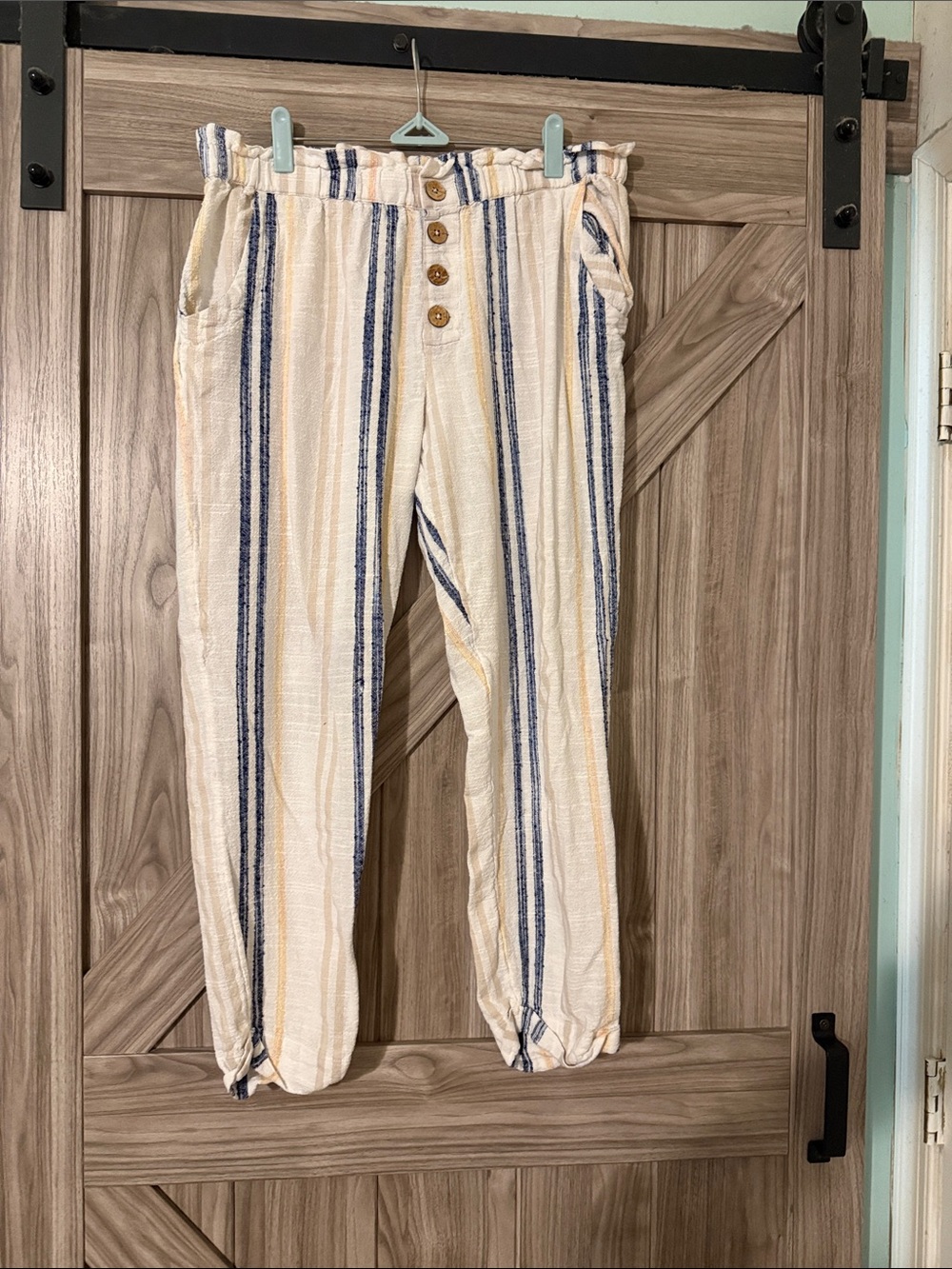 Rip Curl Cream Striped Ankle Paperbag Pants with Navy
